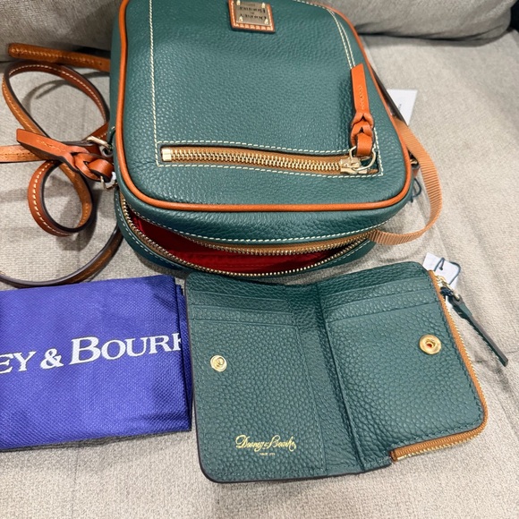 Dooney & Bourke Forest Green Crossbody Purse with Wallet NWT - Picture 4 of 7